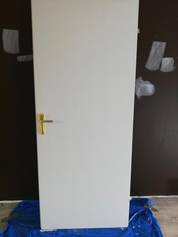 Odaymo schilder en decoratiewerk kan een compleet wandmeubel voor u maken, waarbij de tv wordt ingebouwd evenals een open haard. Het betreft een knap staaltje ambacht met heel veel mogelijkheden zoals wandmeubels, kasten, het hoofdeinde van het bed, kortom alles is mogelijk met gipsplaat. 