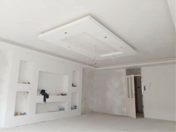 Odaymo schilder en decoratiewerk kan een compleet wandmeubel voor u maken, waarbij de tv wordt ingebouwd evenals een open haard. Het betreft een knap staaltje ambacht met heel veel mogelijkheden zoals wandmeubels, kasten, het hoofdeinde van het bed, kortom alles is mogelijk met gipsplaat. 